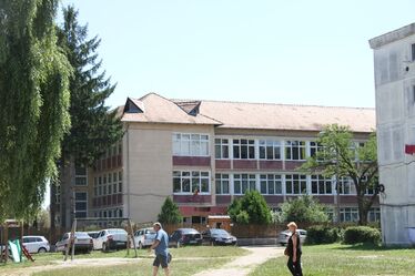 A Gödri Ferenc Általános Iskola – több gyermekkel anyagilag is jobban boldogulnának. Fotó: Albert Levente