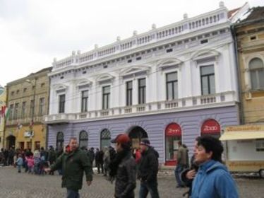 Egy szépségesen szép főtér (Vállalkozók városféltő világa)
