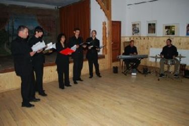 A Snaps Vocal Band a bikfalvi kultúrotthonban A szerző felvétele