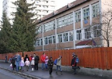 Megmentenék a lakónegyedi iskolákat