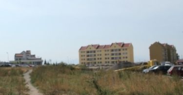 Állami tömbház a csendőrlaktanya mellett. Albert Levente felvételei