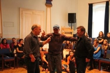 Hamlet, testközelből