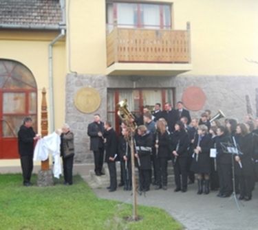 Leleplezik Kelemen Antal kopjafáját                                                        A szerző felvétele