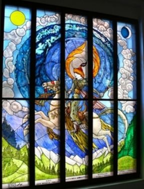 A Csaba királyfit ábrázoló üvegfestmény. Gróf Bánffy Miklós vázlata alapján Makkai András készítette. A szerző felvétele