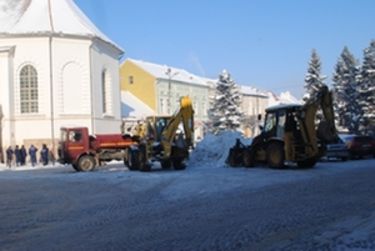 Kézdivásárhelyen is sok gondot okoz a hó. A szerző felvétele