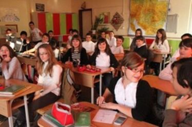 Fekete-fehérben a Mikes Kelemen Líceum diákjai                             Albert Levente felvétele