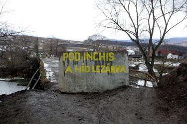 A lezárt, régi nagyajtai híd. A szerző felvétele