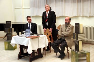 Antal Árpád, Demeter Lajos és Cserey Zoltán a könyvbemutatón. Albert Levente felvétele