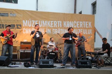 Rock és blues a múzeumkertben