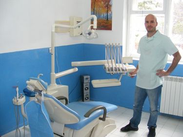 Dr. Szász Csaba várja a pácienseket