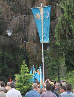 Székely zászló az Erzsébet parkban. Albert Levente felvétele