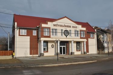 A kézdiszentléleki Petőfi Sándor Művelődési Ház. A szerző felvétele