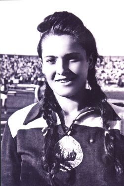 Miklós Ilona