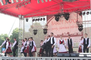 Néptánctalálkozót is tartottak
