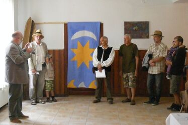 Elkészült a Csipkés-tábor székely zászlója. A szerző felvétele