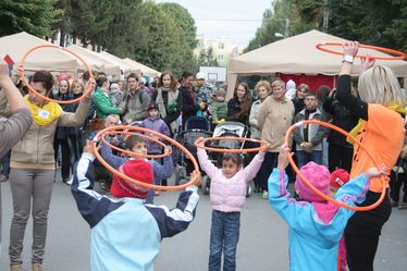 Énekeltek és táncoltak a gyerekek