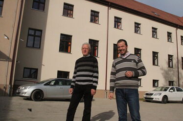 Nyárádi Imre István (jobbról) és Farkas József adminisztrátor