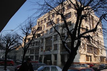 A megyei pénzügyi hivatal épülete Sepsiszentgyörgyön. Albert Levente felvétele