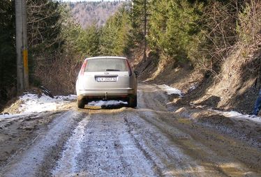 „Körvonalazódnak” a tavaszi útkörülmények. A szerző felvétele