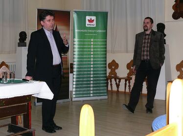 B. Szabó János és Tóth-Bartos András. A szerző felvétele