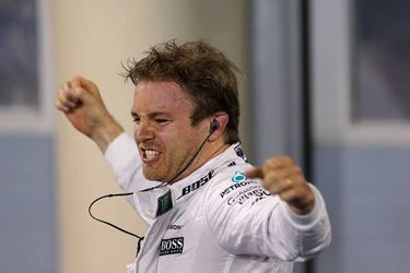 Zsinórban második versenyét nyerte meg Rosberg