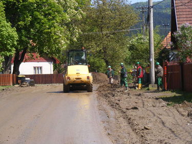 A papolci ortodox templom körzetében is lefektették a csatornákat. A szerző felvétele