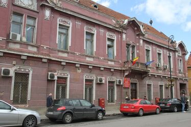 Romlik az egykori Hungária Szálló épülete. Albert Levente felvétele