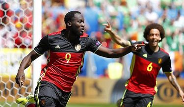Romelu Lukaku (9) duplázott az írek ellen
