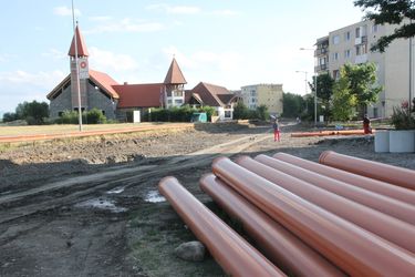 Javában zajlik a sepsiszentgyörgyi Gyöngyvirág utca felújítása. Fotó: Albert Levente