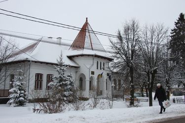 Az illyefalvi faluháza. Albert Levente felvételei