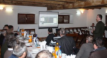 Porzsolt Levente (állva) mutatta be az erdészet tavalyi eredményeit