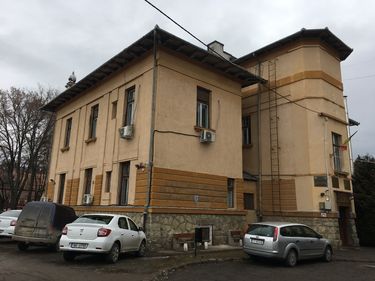 A hivatal székhelye a Cigaretta utcában. A szerző felvétele