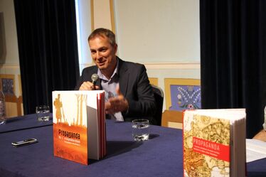 Albert Levente felvétele