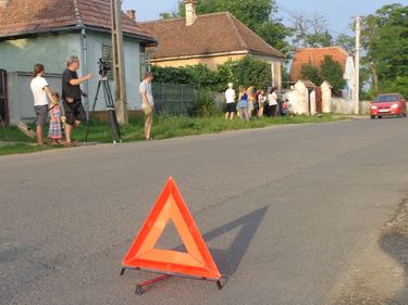 Árkos bejáratánál, az út szélén is forgattak A SZERZŐ FELVÉTELE