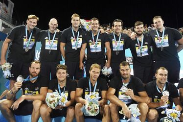 Az ezüstérmes magyar férfi vízilabda-válogatott Fotó: Koszticsák Szilárd