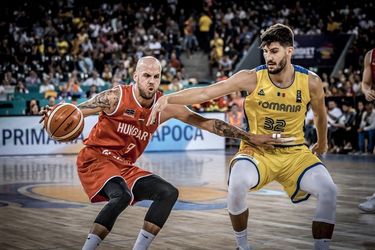 Vojvoda Dávid (pirosban) és Kuti Nándor (sárgában). Fotó: FIBA