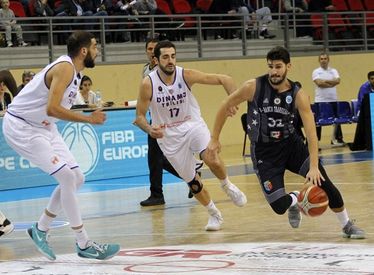 Kuti Nándor (labdával) a kolozsváriak egyik alapembere Fotó: fiba.com