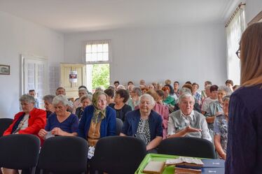 Felsőrákoson az unitárius nőszövetség dallal köszöntötte a jelenlévőket  Palkó Zalán Koppány unitárius lelkész felvétele