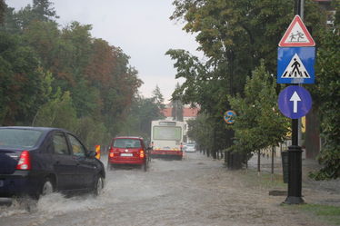 Tengerré változott a Lábas Ház előtti városrész. Albert Levente felvétele