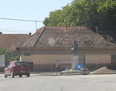 Megújul a Teculescu-mellszobor környezete. A szerző felvétele