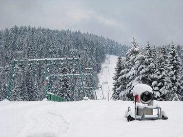 Az eddig működő egyetlen hóágyú nem bizonyult elégségesnek. A szerző archív felvétele