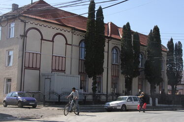 Árapatakon az elemiben két váltásban járnak, a gimnáziumban lemorzsolódnak. Albert Levente felvétele