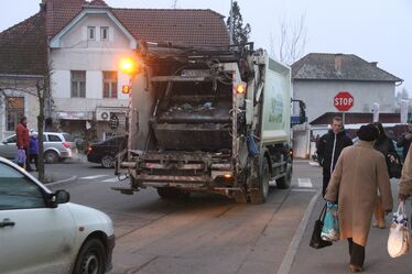 Idén is kedvezményt kapnak, akik legalább fél évre kifizetik a szemétdíjat. Fotó: Albert Levente