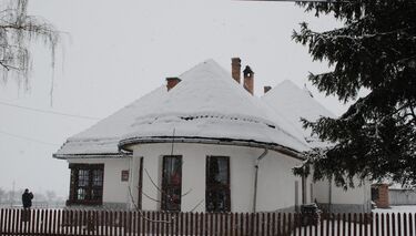 Az esztelneki Nagy Mózes-iskola régi szárnya. A szerző felvétele