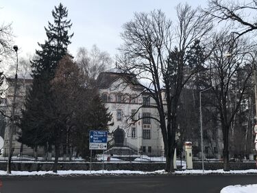 Kiemelt fontosságú befektetések között kap helyet a város legjelentősebb középiskolái épületeinek felújítása. A szerző felvétele