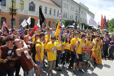 Ifjúsági program a főtéren. Albert Levente archív felvétele