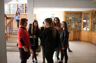 Próbavizsga után a Mikes-iskolában. Albert Levente felvétele