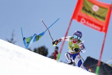 Törölték a kínai alpesisí futamot