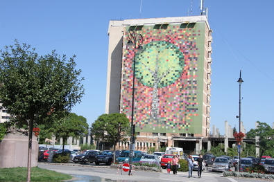 Lebontják a Bodok Szállodát és korszerű kulturális központot alakítanak ki Sepsiszentgyörgyön. Fotó: Albert Levente