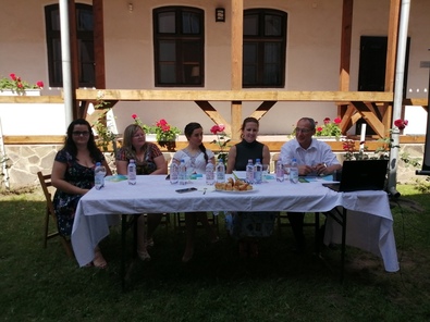 Balról jobbra: Kilyén Médiszdea, Bartis Erika, Vargha Fruzsina, Pál Edith és  Kovács István. A szerző felvétele